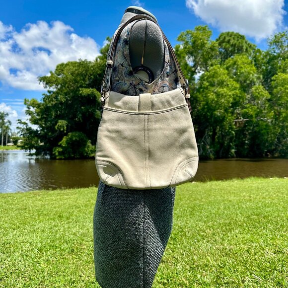 COACH Vintage Soho Soft Duffle Leather Crossbody Shoulder Bag Cream Silver 9480 - Picture 4 of 16